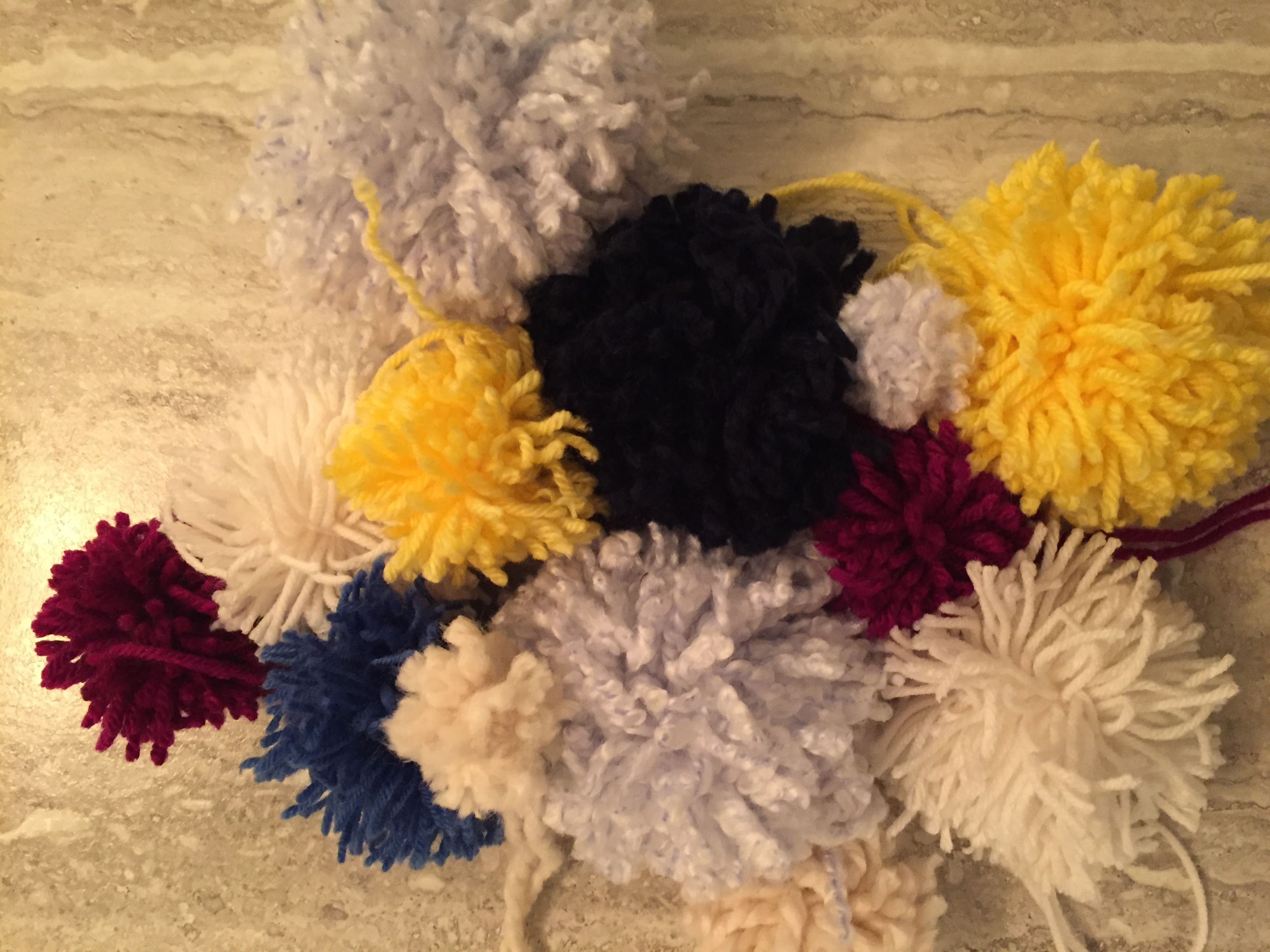 Pom Pom Garland or How I Made My Inner 7 Year Old Proud