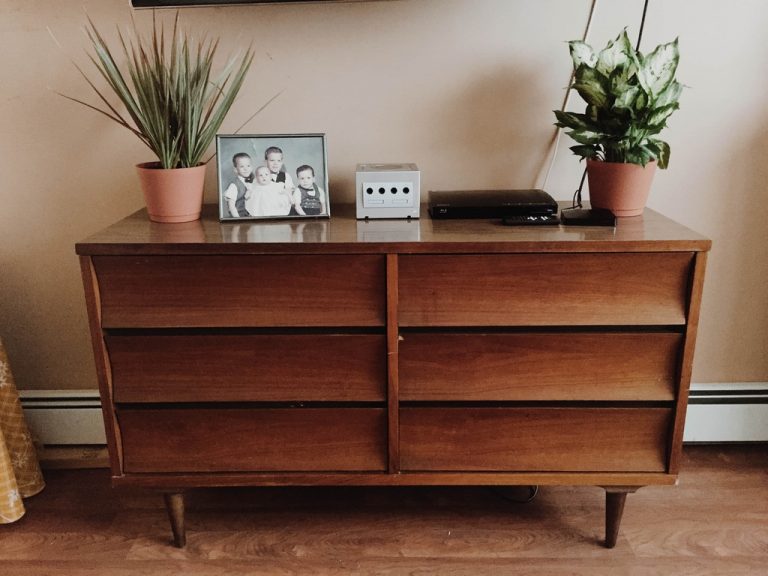 Decorating When You’re Broke The Hunted and Gathered